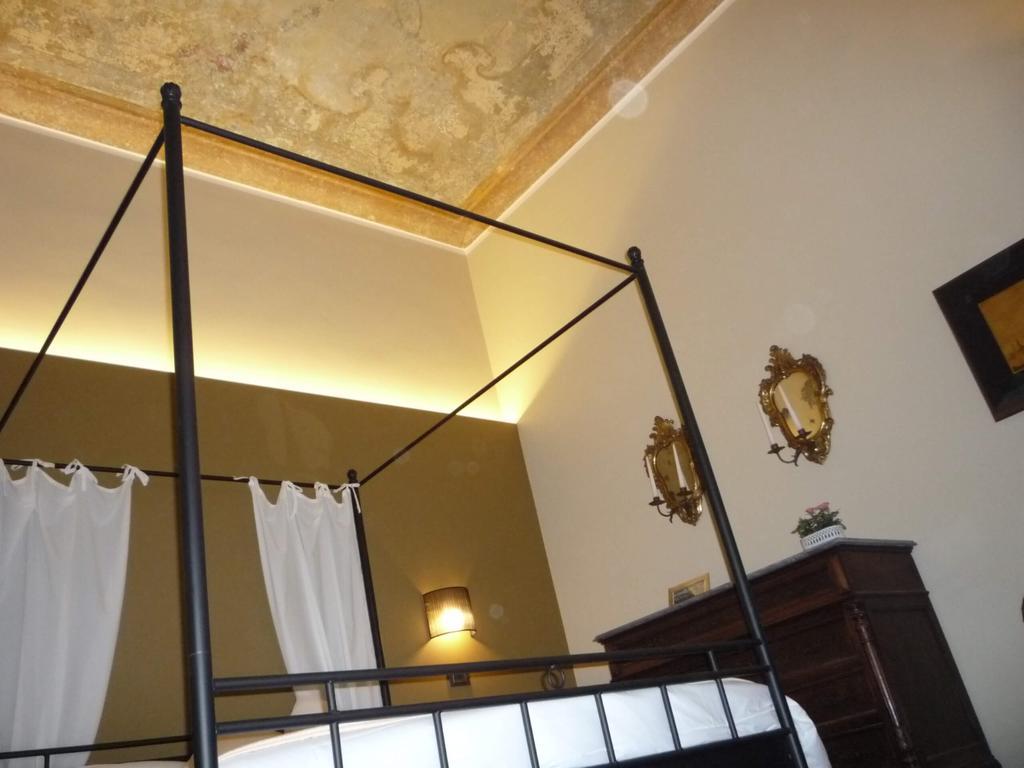 Madama Cristina Bed & Breakfast Turin Zimmer foto